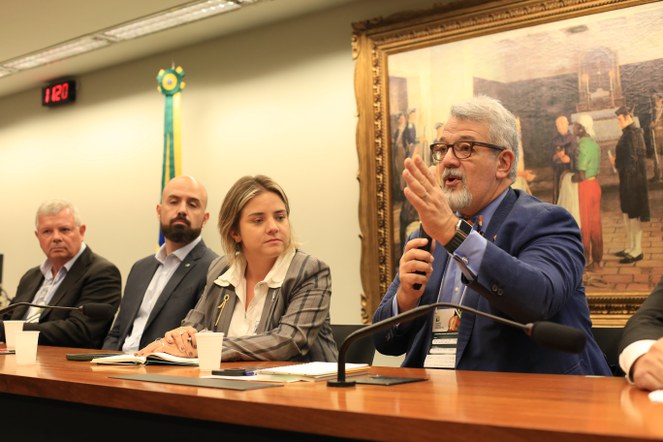 Embaixador Antônio Costa e Silva fala em painel sobre agenda climática. Crédito: JD Vasconcelos.
