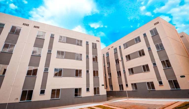 Na foto vista panorâmica dos prédios das unidades habitacionais do MCMV