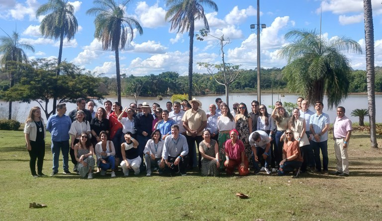 Na foto a equipe reunida para foto