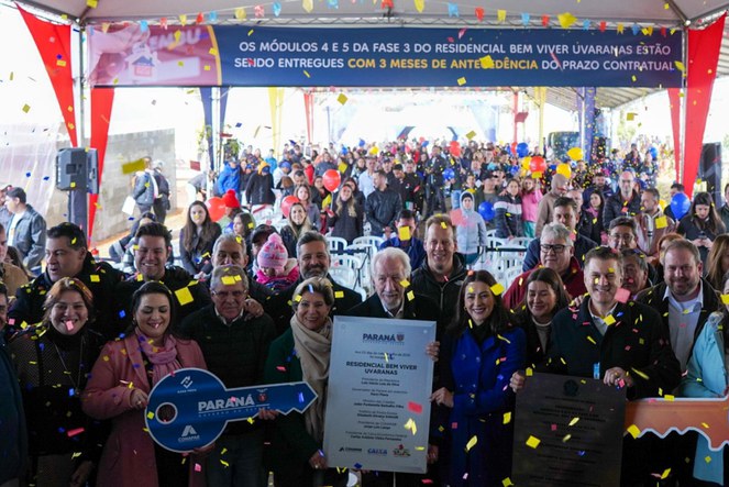 Na foto do evento posando para foto