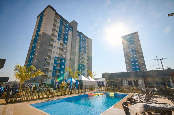Na imagem prédio residencial do programa MCMV