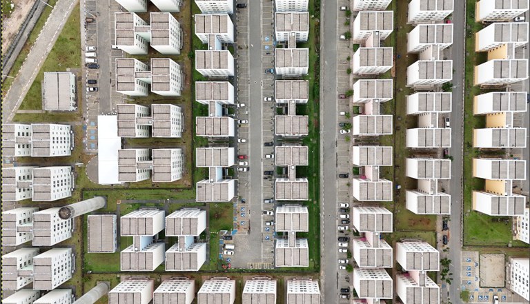 Imagem aérea de conjunto habitacional do programa Minha Casa, Minha Vida