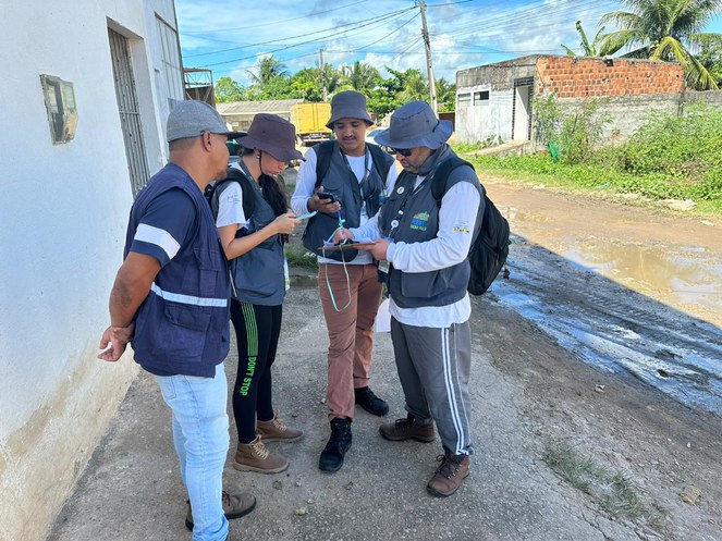 Equipe na coleta de dados em campo