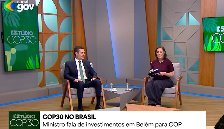Ministro Jader Filho em entrevista no Estúdio COP30, do canal GOV