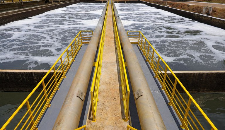 Na imagem estação de água e esgoto de Goiás