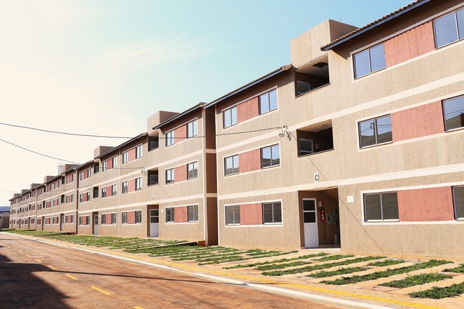 Na imagem residencial do Minha Casa, Minha Vida, em Águas Lindas, Goiás