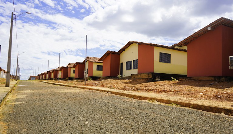 Na foto vista de residencial do MCMV