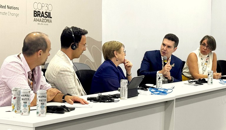 Na imagem, ministro Jader durante painel sobre soluções de abastecimento de água na COP30