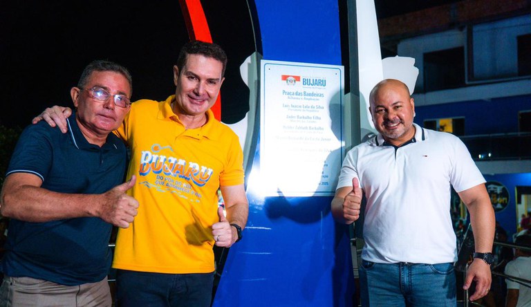 O ministro das cidades e o prefeito da cidade