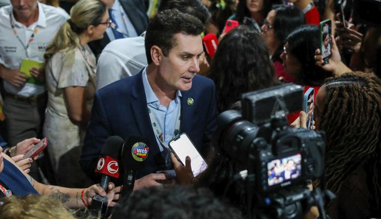 O ministro das cidades durante a entrevista na COP30