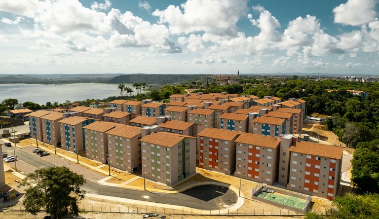 Imagem aérea de conjunto habitacional do programa Minha Casa, Minha Vida, em Maceió, Alagoas