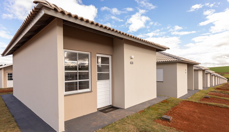 Na imagem conjunto habitacional do programa Minha Casa, Minha Vida