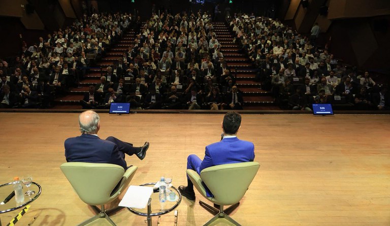 Vista do público presente ao evento