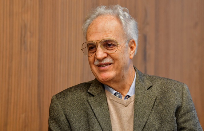 Climatologista Carlos Nobre abre ciclo de encontros on-line da Campanha Nacional #AprenderParaPrevenir: Cidades Sem Risco nesta quinta Na imagem homem em evento sobre clima