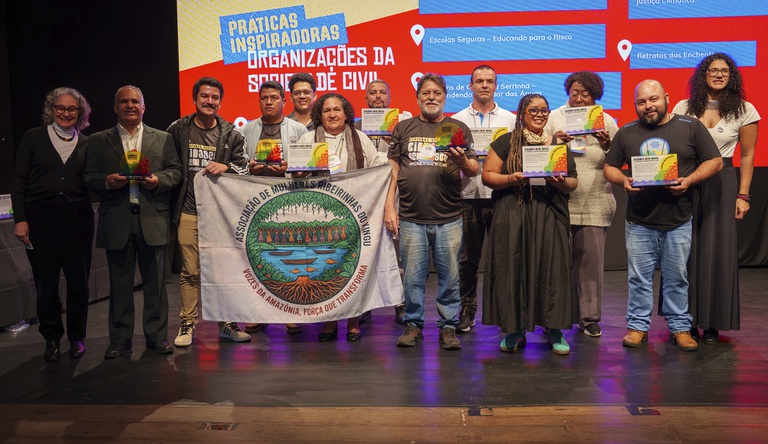 Na foto representantes das campanhas premiadas