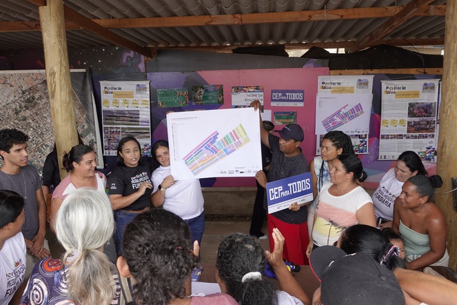 Casa é endereço para quem antes estava fora do mapa Na foto contemplados com o CEP