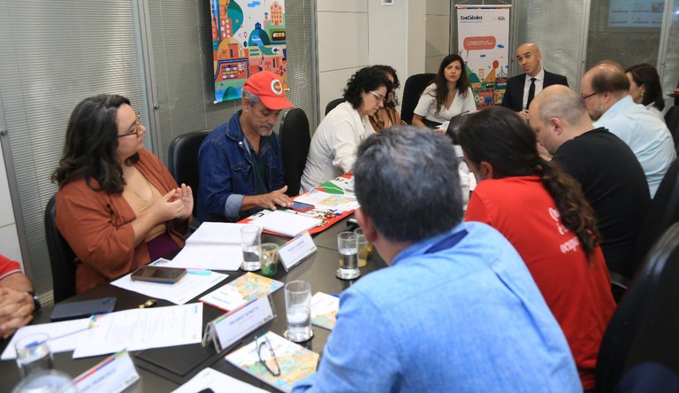 Na foto equipe reunida na reunião da Coordenação Executiva do Conselho das Cidades