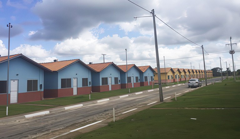 Na foto imagem panorâmica de residencial do MCMV