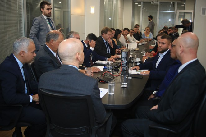 Representantes das cidades do RS reunidos no MCid