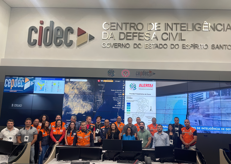 Visita técnica ao Centro de Inteligência da Defesa Civil do Estado de Espírito Santo. Foto: Arquivo pessoal.
