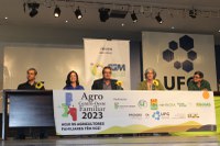 MIDR apresenta Rotas de Integração Nacional em feira de agricultura familiar em Goiânia
