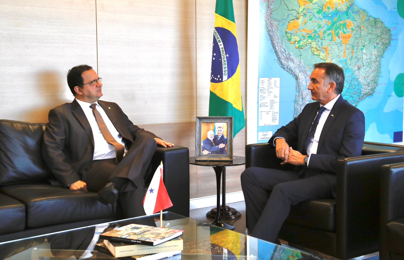 Waldez Góes recebe parlamentares e gestores dos estados do Pará, Ceará