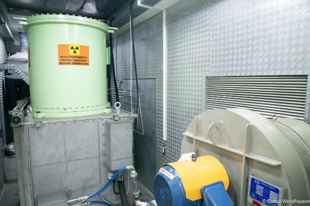 Acelerador móvel de elétrons