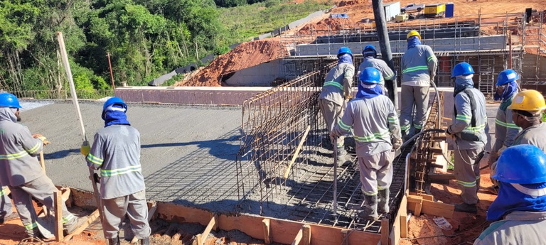 Obras da fase de infraestrutura RMB u