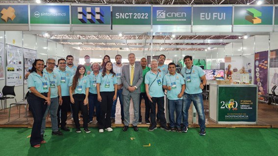 Presidente Dr. Paulo Pertusi e toda a equipe de expositores da CNEN na SNCT