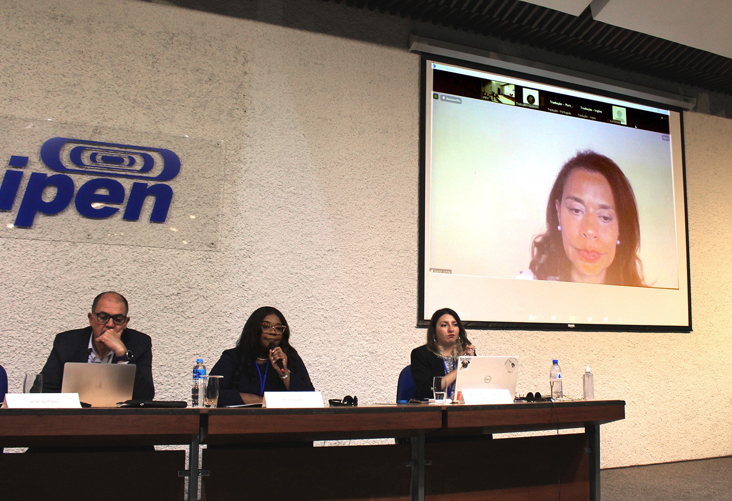 Elayne Whyte (vídeo): primeira e mais jovem mulher, e primeira pessoa de ascendência africana a servir como vice-ministra de relações exteriores da Costa Rica (Foto: E. R. Paiva/IPEN/CNEN)