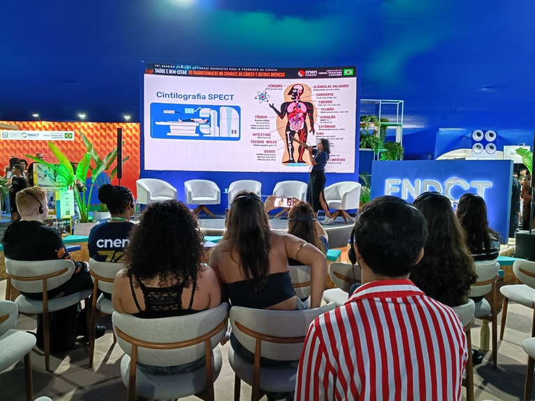 Marina Bicalho ministra palestra na SBPC 2026.