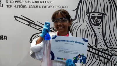 Banner Menina cientista.jpg