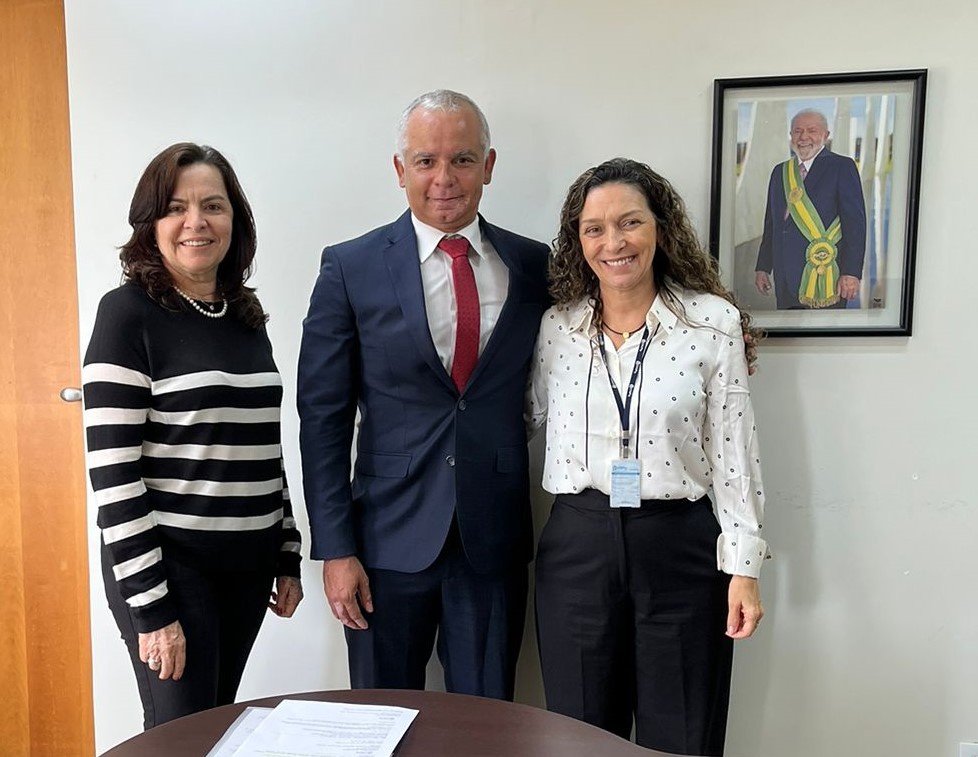 A Coordenadora-Geral do CNPq, Lucilene Barros; o representante do BCCC, Paulo Silva; e a Diretora do CNPq, Dalila Andrade.