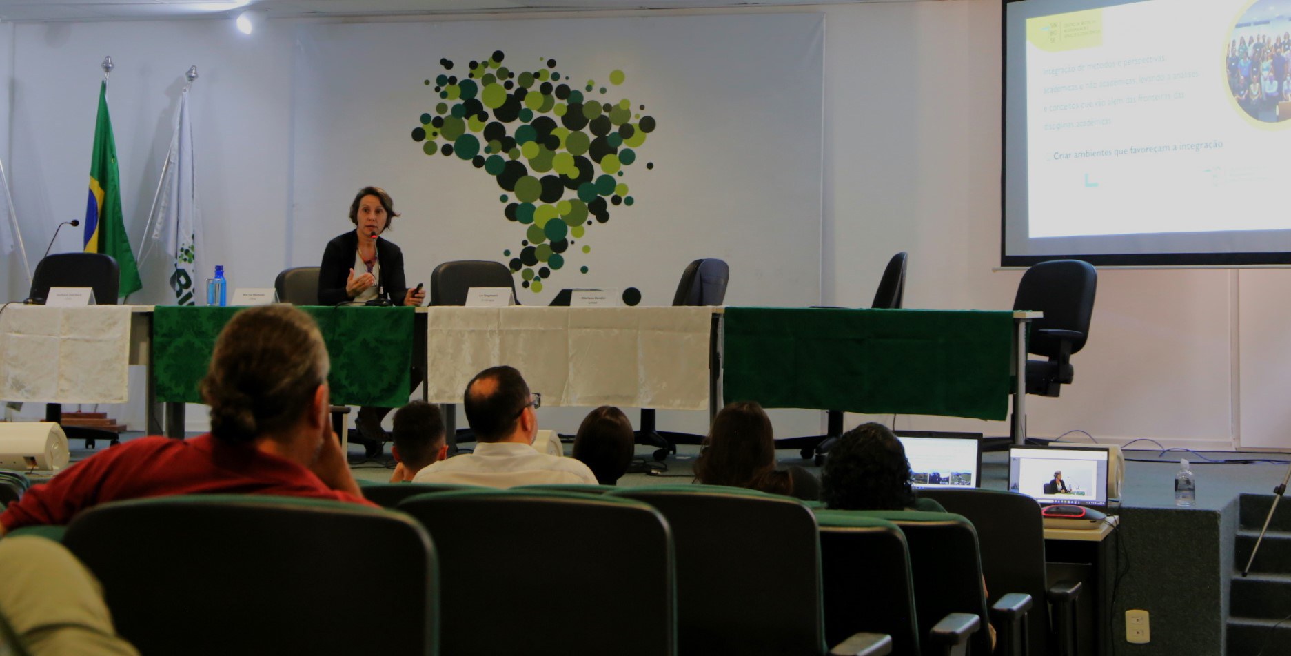 Marisa Mamede fala sobre o SinBiose em mesa redonda