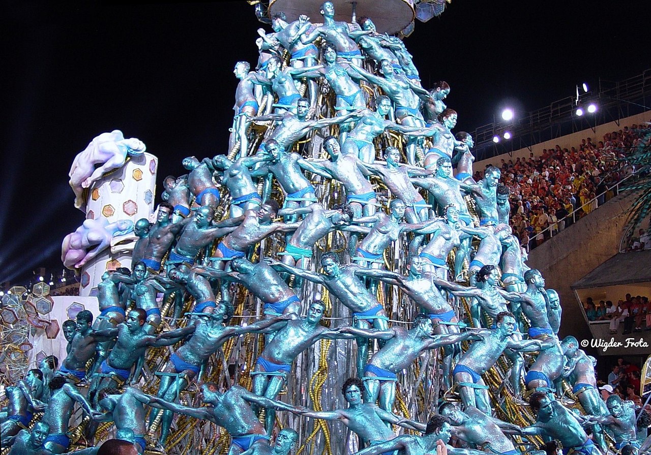 Carro alegórico da Unidos da Tijuca que representou o DNA