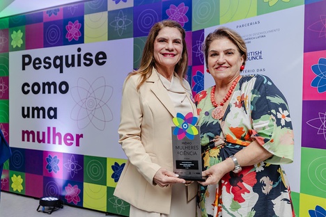 A reitora da Universidade Federal do Piauí (UFPI) recebeu o prêmio da Ministra das Mulheres. (Foto: Luara Baggi / Ascom MCTI)