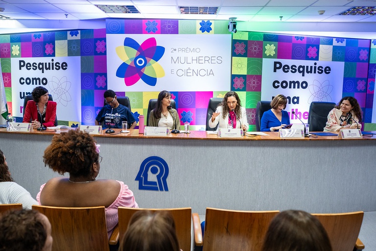 Foto abertura roda conversa.jpg