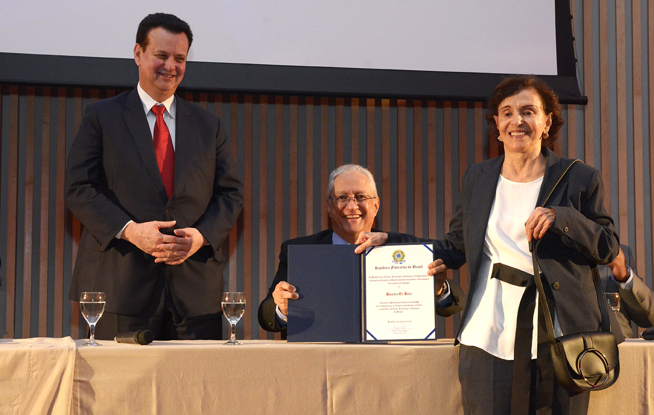 Ministro Kassab, Mário Neto e Eli Diniz.jpg