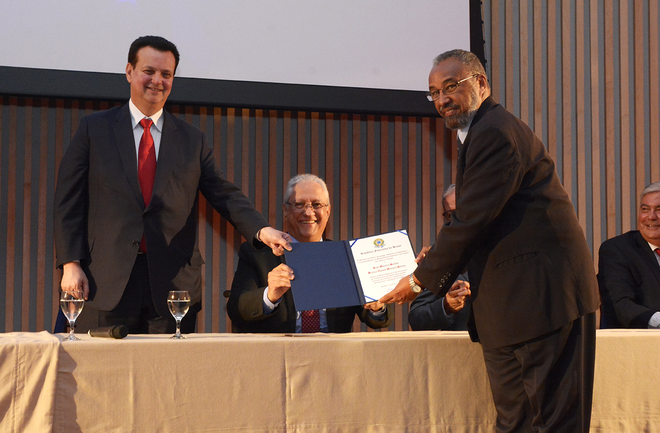 Ministro Kassab, Mário Neto e Oswaldo Luiz Alves.jpg
