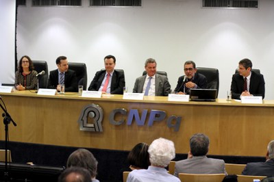 Marcelo Morales, Pres. Substituto, CNPq, Ministro Kassab, MCTIC e demais autoridades- Foto Marcelo Gondim (21).JPG
