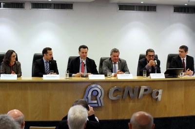 Marcelo Morales, Pres. Substituto, CNPq, Ministro Kassab, MCTIC e demais autoridades- Foto Marcelo Gondim (26).JPG