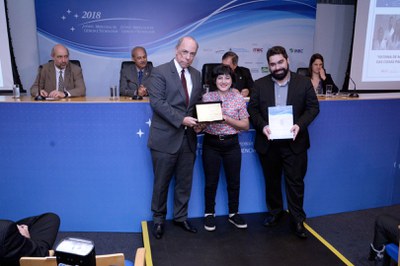 Ary Mergulhão-CNPq e Dalila Vaine Siqueira (2).JPG