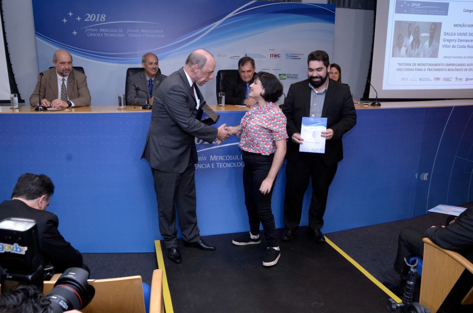 Ary Mergulhão-CNPq e Dalila Vaine Siqueira.JPG