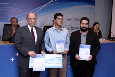 Ary Mergulhão-CNPq e Vitor Emanoel Gonçalves Pereira (2).JPG