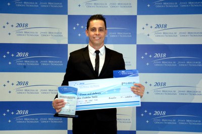 Everton Castelão Tetila.JPG