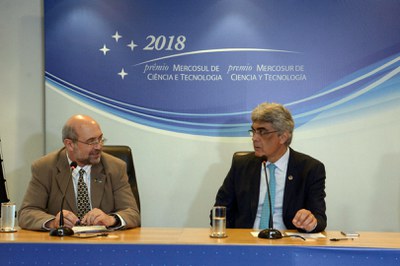 João Luiz Azevedo-CNPq e Júlio Semeghini-MCTIC (2).JPG