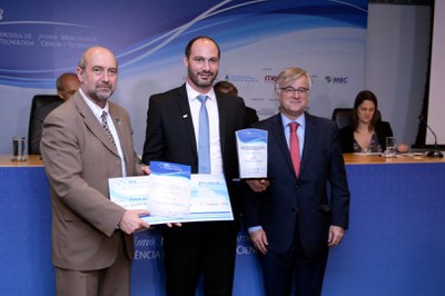 João Luiz Azevedo-CNPq e Thiago Gentil Ramires.JPG