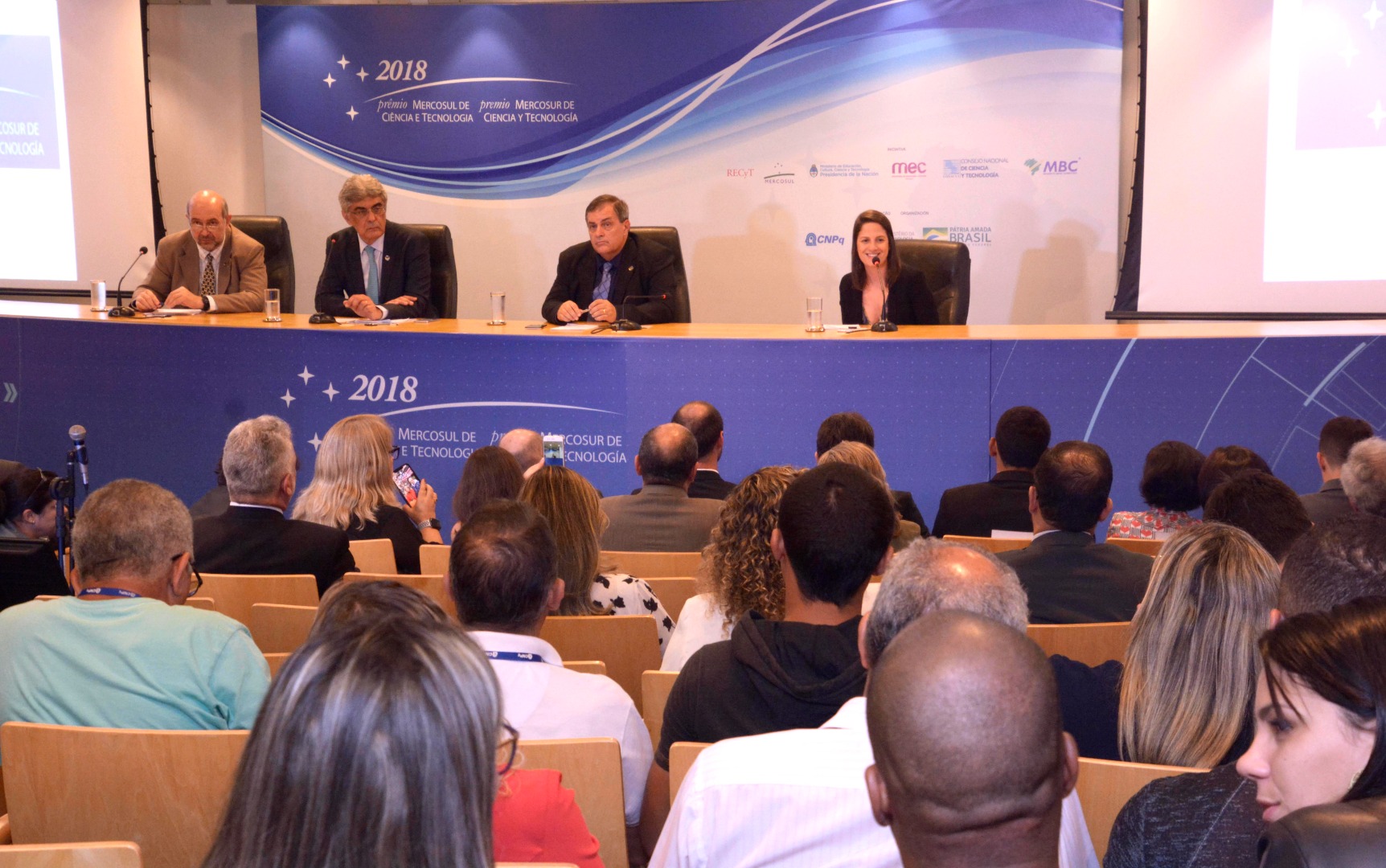 João Luiz Azevedo-CNPq, Júlio Semeghini-MCTIC, Paulo Alvim-MCRIC e TATIANA rIBEIRO-mbc.JPG