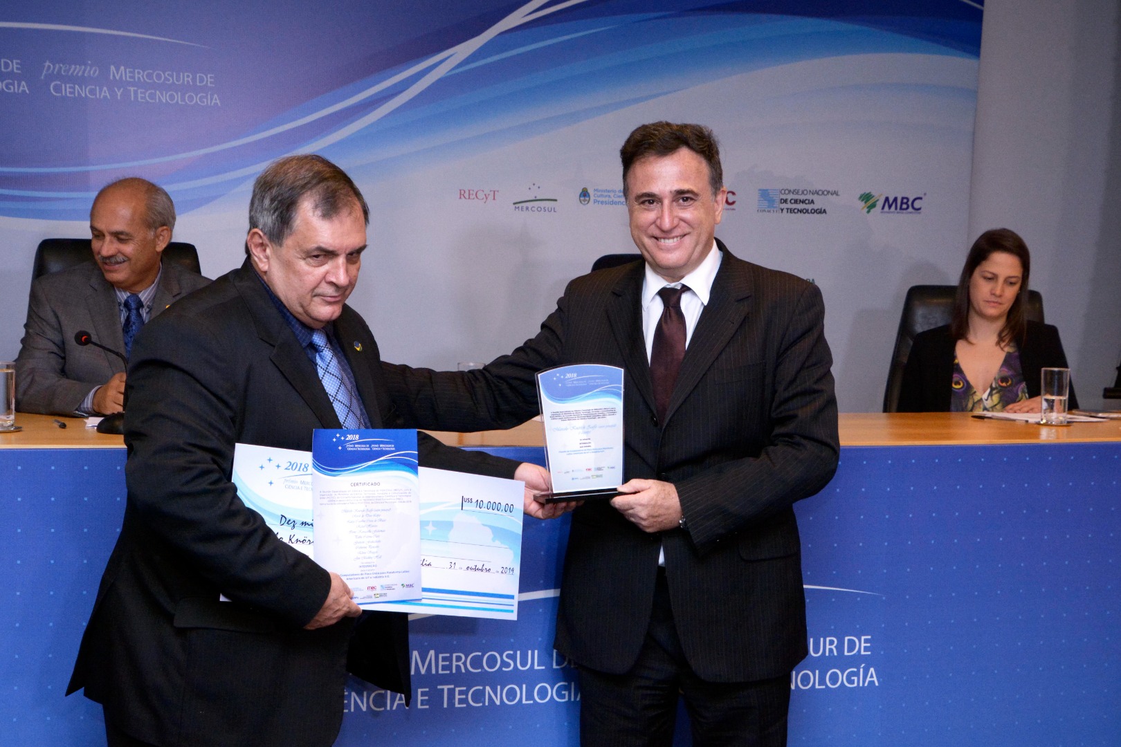 Paulo Alvim-MCTIC e Marcelo Knorich Zuffo.JPG