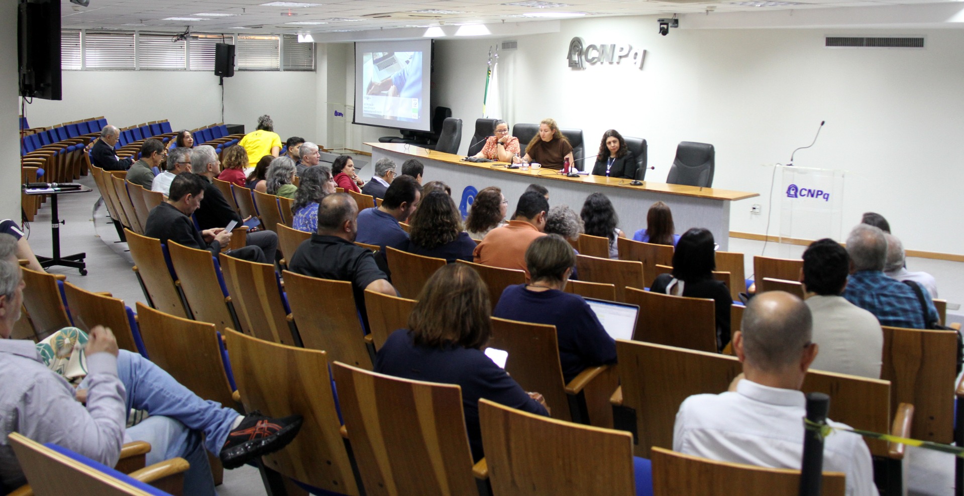92. Auditório do CNPq